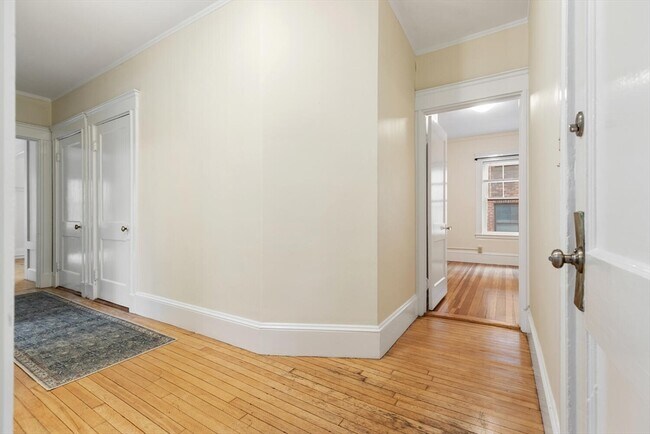 Building Photo - 222 Rawson Rd