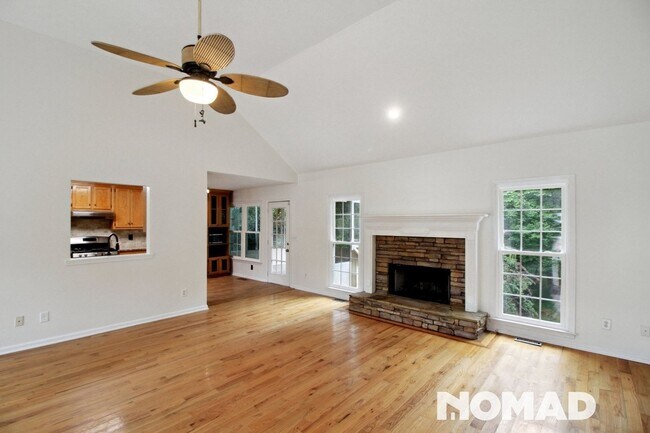 Building Photo - Charming 3BR House in Acworth