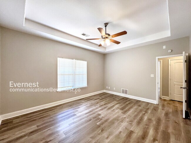 Building Photo - 6437 Arbor Lake Dr W