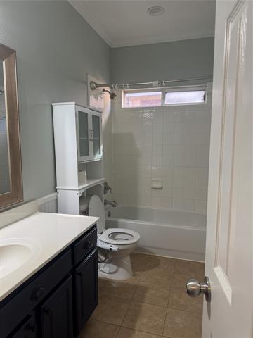 Building Photo - 6227 Meadowcrest Ln