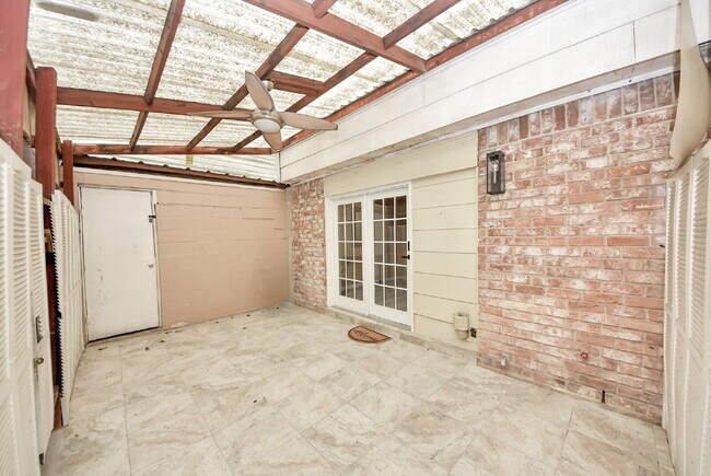 Building Photo - 6710 Biggs Ct