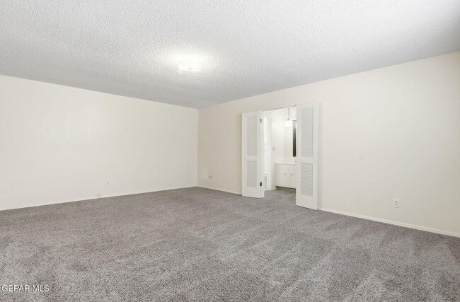 Building Photo - 3329 Old Spanish Trail