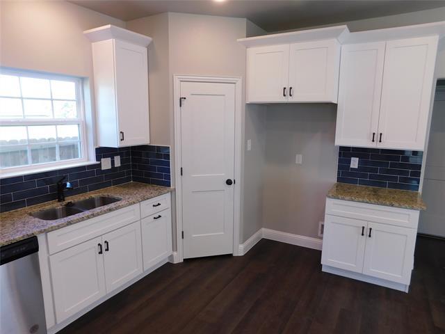 Building Photo - 704 E Jefferson St