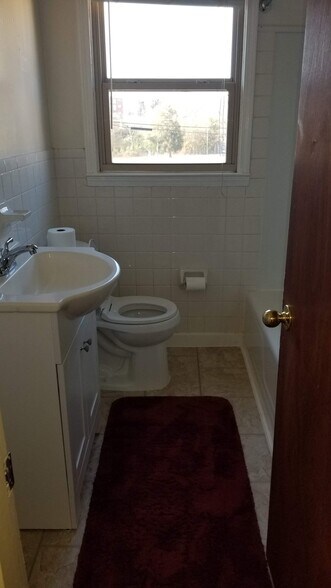 Building Photo - 401 S 1st St