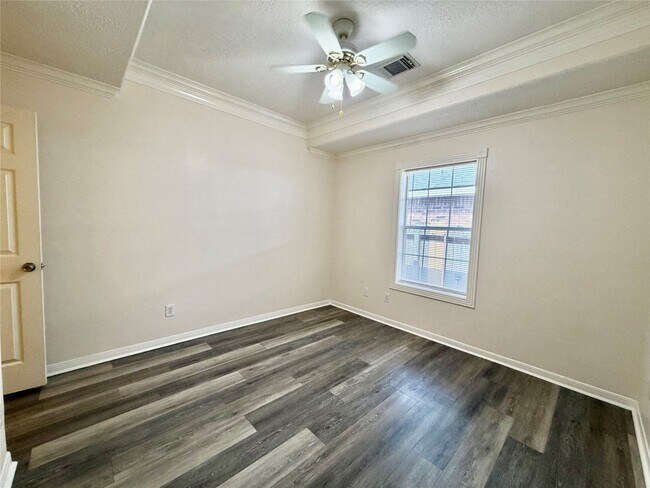 Building Photo - 6650 Roberson St