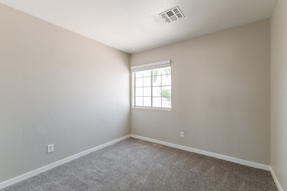 Building Photo - 2205 Farmouth Cir