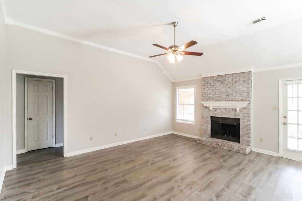 Building Photo - 6665 Millgrove Park Dr