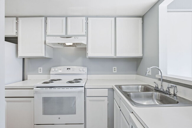 Building Photo - 5407 W 16th Ave