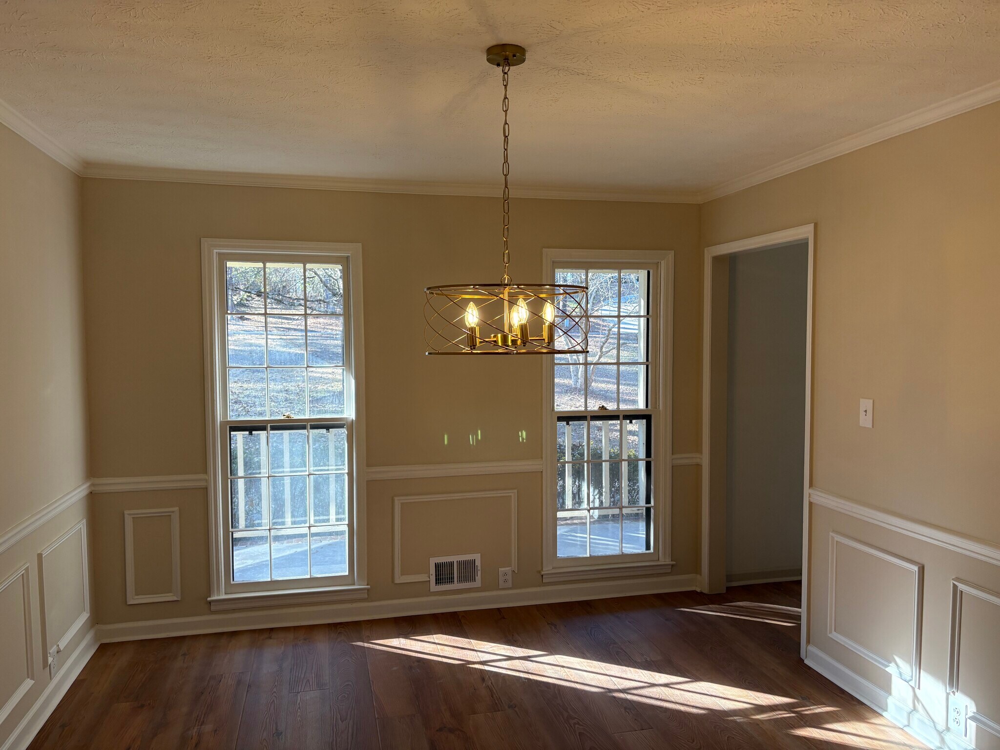 Building Photo - 807 Oak Bridge Ln