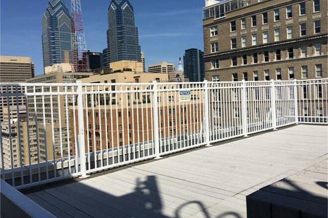 Shared Rooftop Deck - 1806 Rittenhouse Sq