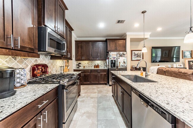 Building Photo - 403 Marina View Dr