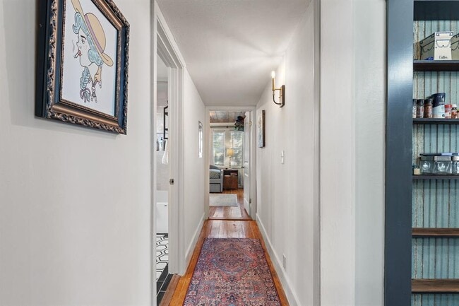 Building Photo - 519 E Ashby Pl