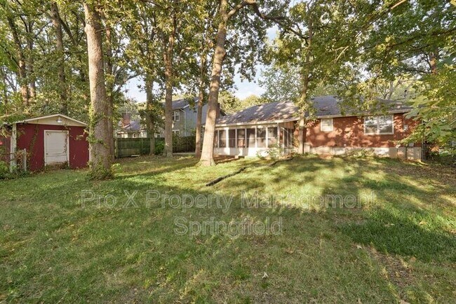 Building Photo - 2053 S Hillcrest Ave