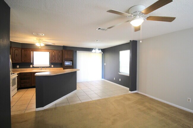 Building Photo - Gulf Breeze Rental: 3 Bedroom Brick Home w...