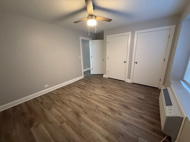 Building Photo - 744 W Gordon Terrace