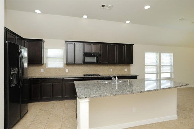 Building Photo - 4802 Elenas Bend Ct