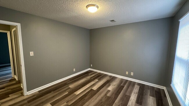 Building Photo - 2817 Cobalt Dr