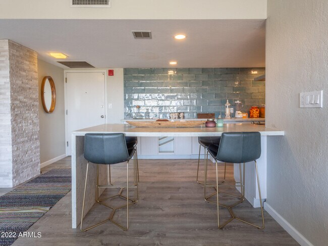 Building Photo - 805 4th Ave