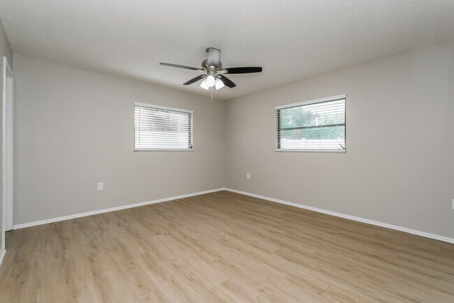 Building Photo - 8630 Indies Dr