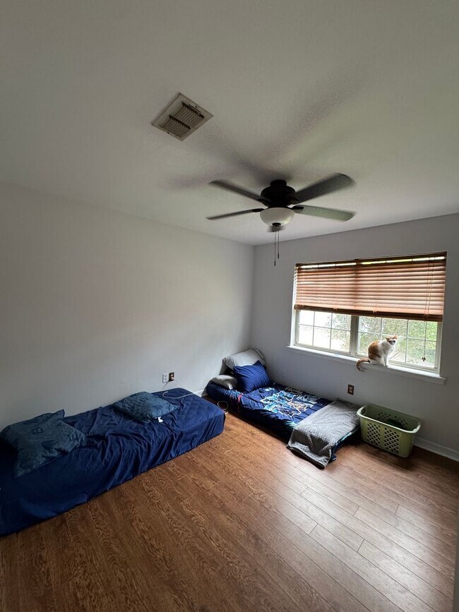 Building Photo - Rental Property