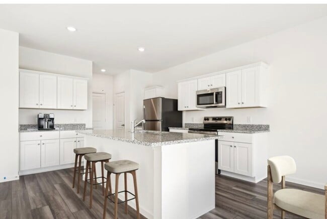 Building Photo - 6147 Emperor Pnes Trl