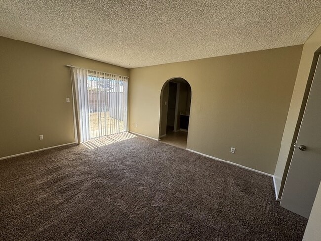 Building Photo - 5339 W Yucca St