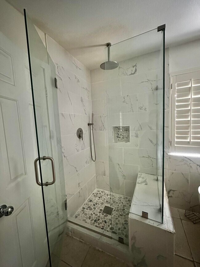 Building Photo - 31675 Victor Rd