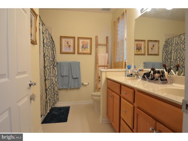 Building Photo - 1338 Sierra Dr