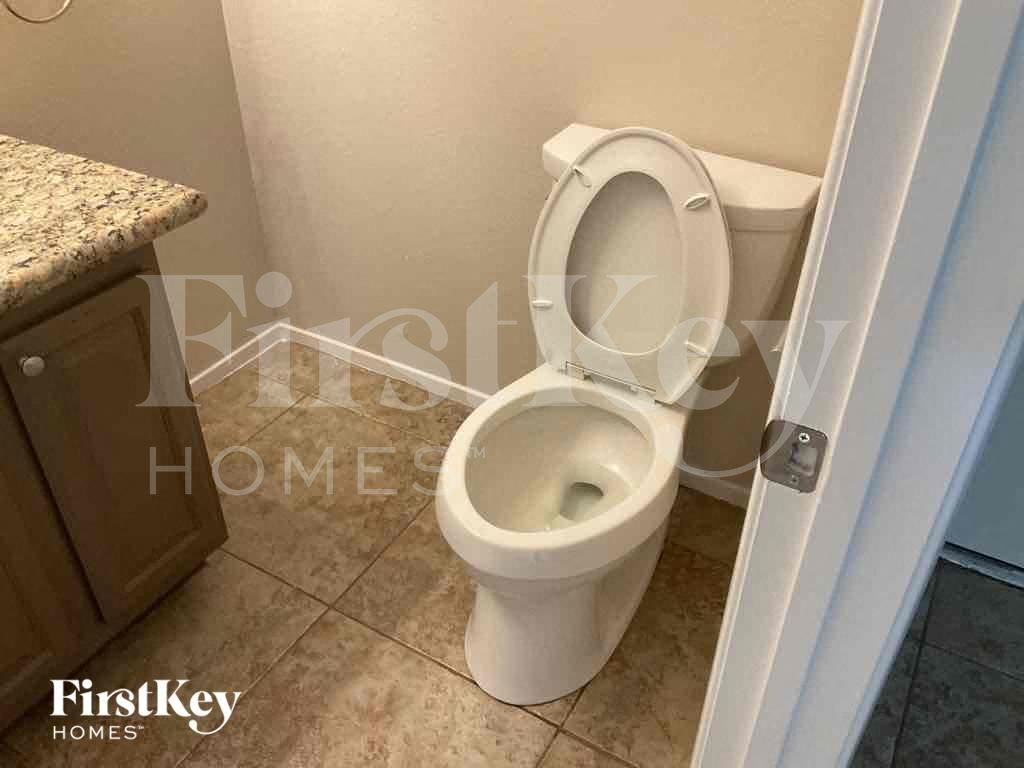 Building Photo - 8008 Revolver Ave