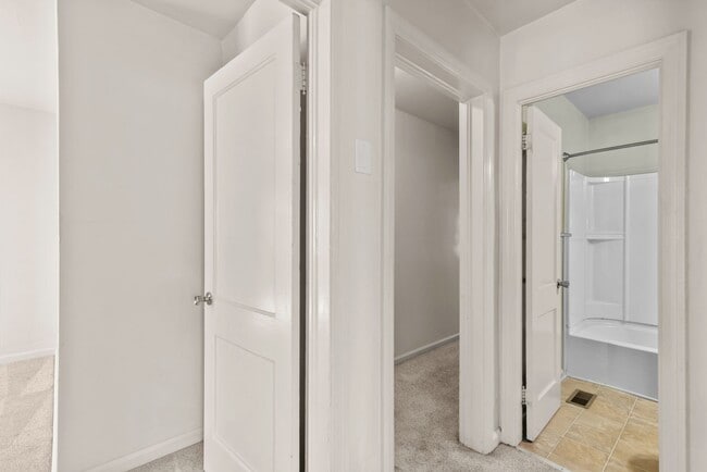 Building Photo - 3002 Woodrow St