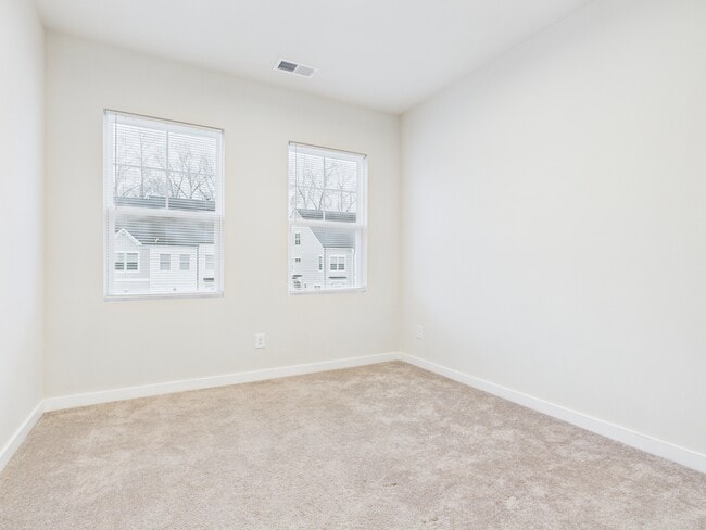 Building Photo - 9529 Munsing Dr