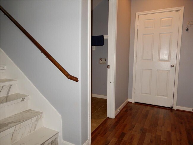 Building Photo - 17115 Wilthorne Gardens Ct