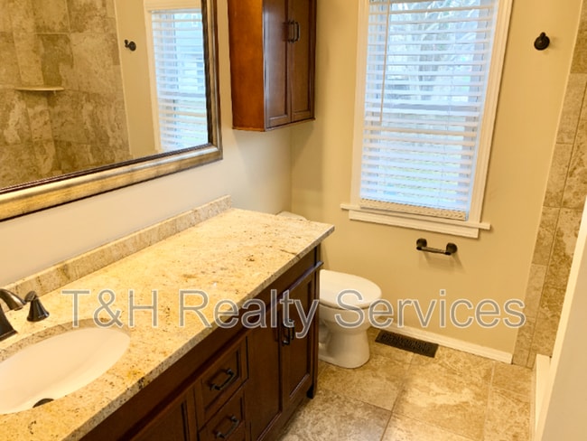 Building Photo - 6155 Broadway St