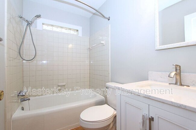 Building Photo - 2413 Derby Dr