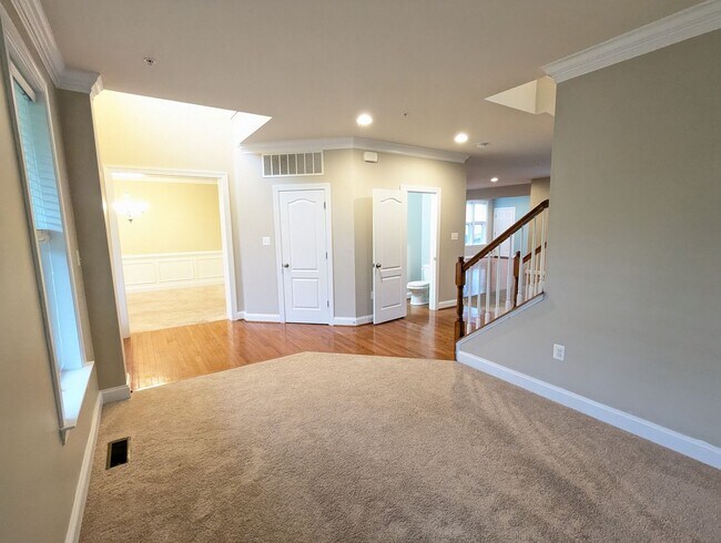 Building Photo - STUNNING Single Family Home in Brunswick C...