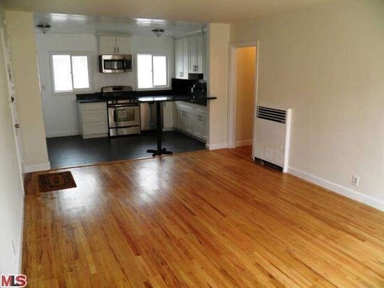 Building Photo - 1031 Ocean Park Blvd