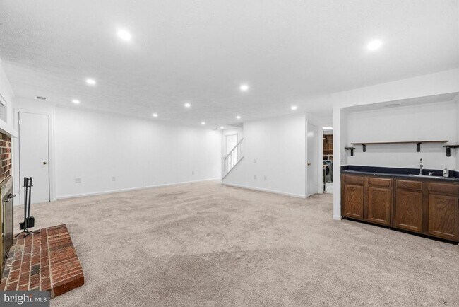 Building Photo - 3979 Burning Bush Ct