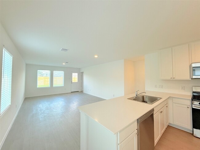 Building Photo - 17941 Valle Cupa Ln
