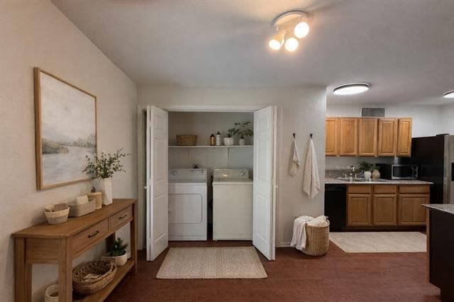 Building Photo - 504 Woodcrest Way