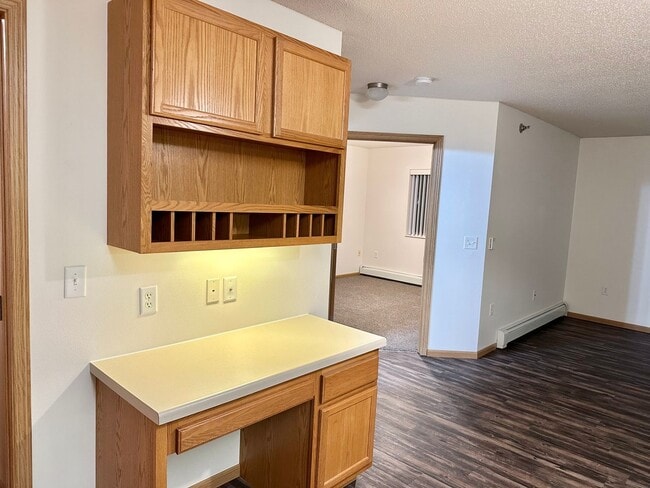 Building Photo - 1 Bedroom - South Fargo