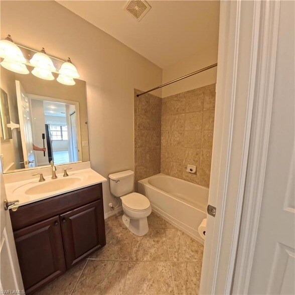 Building Photo - 3772 Pino Vista Way