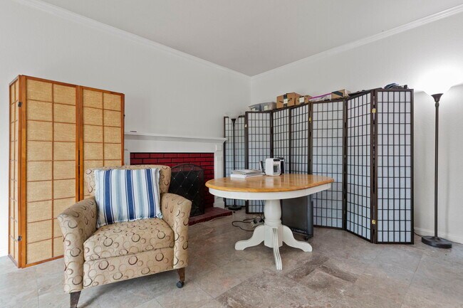 Building Photo - 142 Burgess Ct