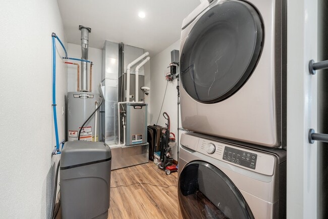 laundry + second mech room - 26539 E Shore Pl
