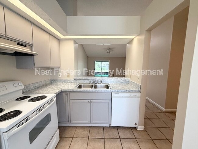 Building Photo - 11746 White Horse Rd