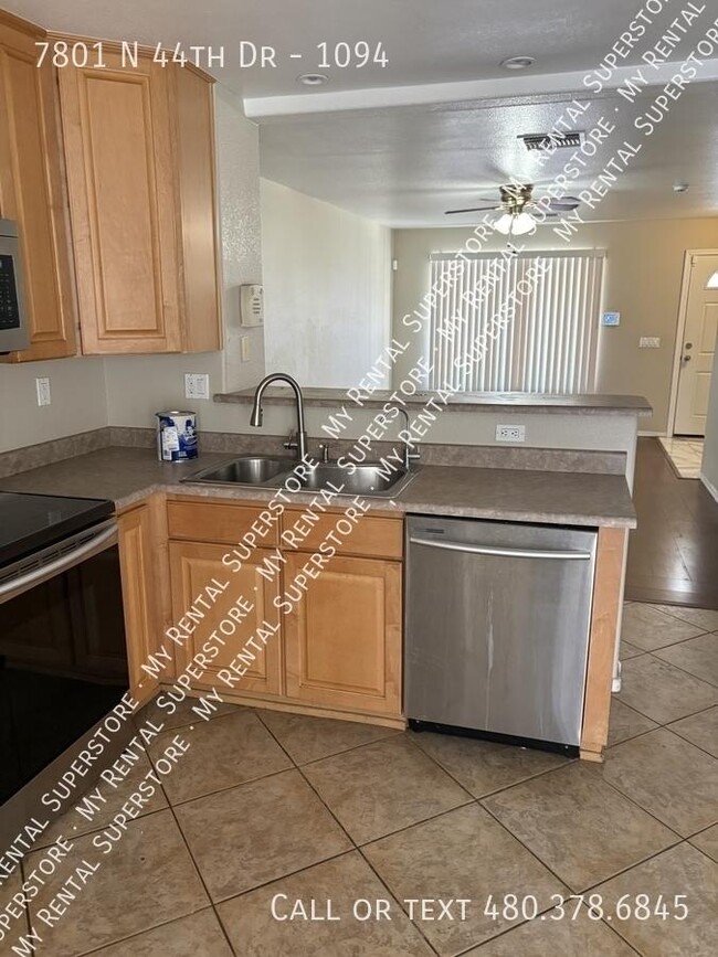 Building Photo - 7801 N 44th Dr