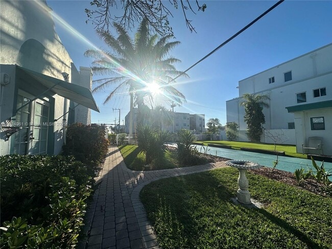 Building Photo - 4249 Bougainvilla Dr