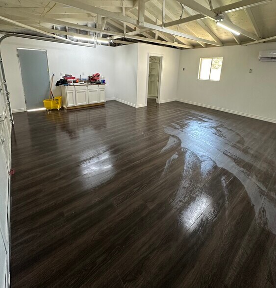 Primary Photo - 5224 W Avenue L4