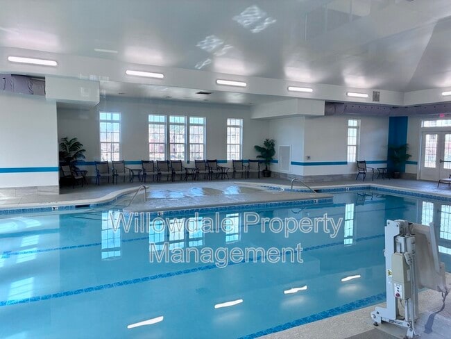 Building Photo - 2534 Hutch Ln