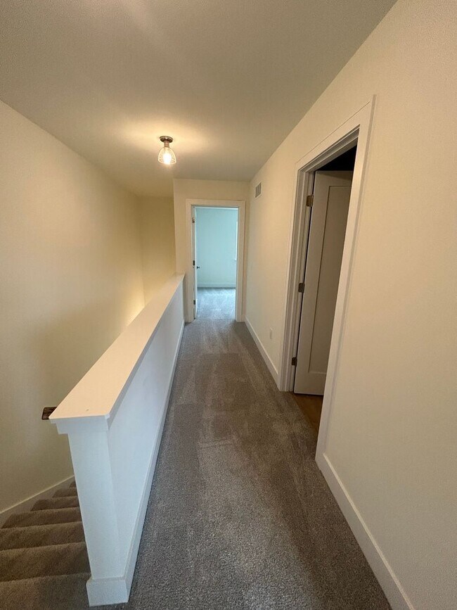 Building Photo - 5706-5708 Eternity Drive