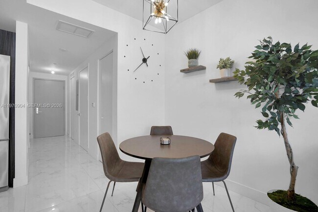 Building Photo - 488 NE 18th St